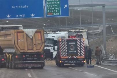 Konya’da meyve ve sebze yüklü tır bariyerlere çarptı: 1 yaralı