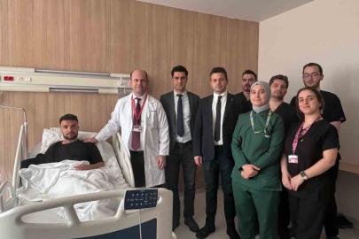 Kopan sinirler bacağından alınan nakille onarıldı: Genç hastaya ikinci şans