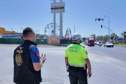 Kuşadası’nda Kurban Bayramı öncesi havadan trafik denetimleri sıkılaştırıldı