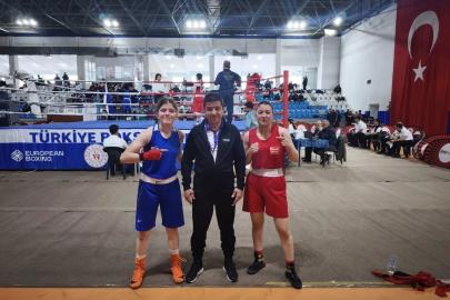 Kütahya Belediyespor’dan Türkiye Boks Şampiyonası’nda çifte başarı