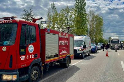 Minibüsün ağaca çarptığı kazada 2 kişi yaralandı