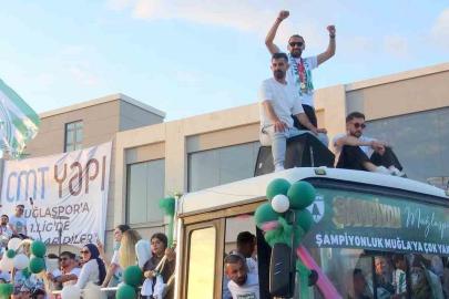 Muğlaspor 1. Lig’i kutladı