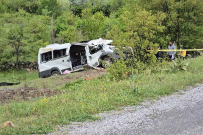 Öğrenci servisi şarampole uçtu: 3 ölü, 7 yaralı