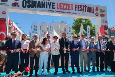 Osmaniye’de "3. Lezzet Festivali"  kortej yürüyüşüyle başladı