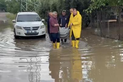 Osmaniye’de selde mahsur kalan kadın kurtarıldı