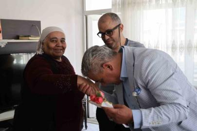 Otizmli ve engelli bireylerin annelerine Anneler Günü ziyareti