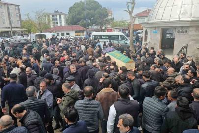 Otobüs kazasında hayatını kaybeden Elif, Tekirdağ’da defnedildi