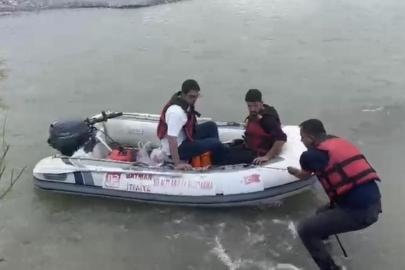 Piknik için gittileri yerde su seviyesi yükselince mahsur kalan vatandaşları itfaiye kurtardı