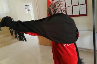 Pişkin dilenci "Çek abi çek" dedi, zabıta müdürlüğüne oynayarak girdi