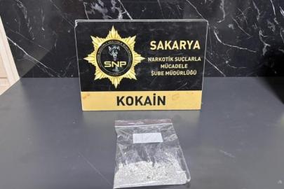 Polis ekiplerinin durdurduğu araçtan kokain çıktı: Sürücü tutuklandı