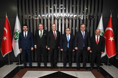 Rektör Özölçer, Türkiye’nin En Büyük Öğrenci Kongresi’nde genç araştırmacılarla bir araya geldi