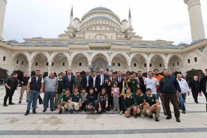 Şahinbey’de gençlerle buluştular