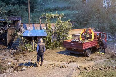 Samsun Kavak’ta sağanak yağış: Yollar dere gibi aktı