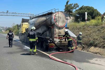 Seyir halindeki beton yüklü kamyon alevlere teslim oldu