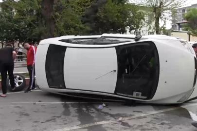 Siirt’te otomobil refüje çarptı: 3 yaralı