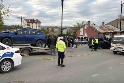 Sivas’ta kavşakta iki araç çarpıştı: 7 yaralı