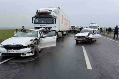 Siverek’te zincirleme trafik kazası: 2 ölü, 2 yaralı