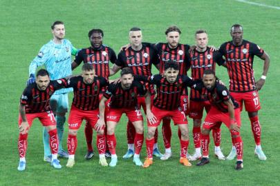 Süper Lig’e yükselecek son takım yarın belli olacak