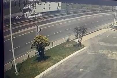 Tekirdağ’da feci kaza kamerada: İki tırın arasında kalan araçtan sağ çıktı