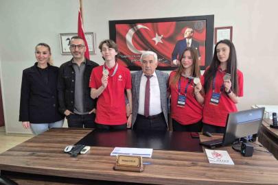 Tekirdağlı öğrencilerden büyük başarı: Türkiye ikincisi oldular