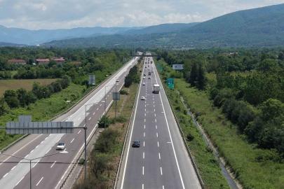 TEM Otoyolu’nun Düzce geçişinde bayramın ilk günü sakin geçiyor