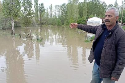 Tokat’ta taşkın sonrası çiftçiler tarlalarına giremedi