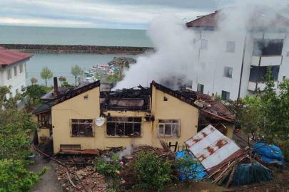 Trabzon’un Araklı ilçesinde yangında 2,5 ton fındık kül oldu