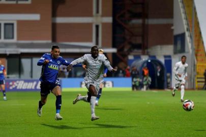 Trendyol Süper Lig: Kasımpaşa: 1 - Kocaelispor: 1 (İlk yarı)