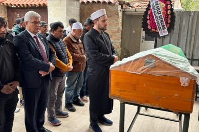 Tüfekle vurularak hayatını kaybeden 14 yaşındaki Gizem Özdemir son yolculuğuna uğurlandı