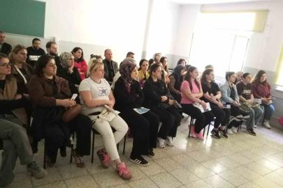 Velilere dijital çağ ve çocuk gelişimi semineri