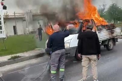 Yanan kamyonete ilk müdahaleyi beton mikseri yaptı
