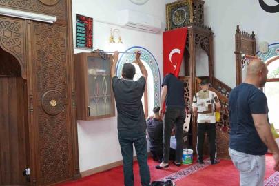 Yunusemre’de camiler bayram namazına hazırlanıyor