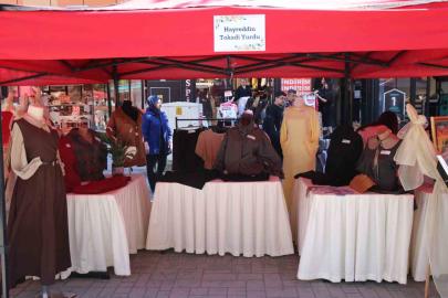Yurtta kalan kızların ürettiği el emeği ürünler beğeni topladı