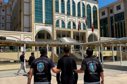 "12’den sonra Antalya’da devlet biziz’ diye paylaşım yaptı, gece operasyonuyla yakalandı