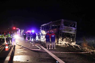 8 kişinin öldüğü otobüs kazasında hayatını kaybedenlerin 6’sının cenazeleri teslim edildi
