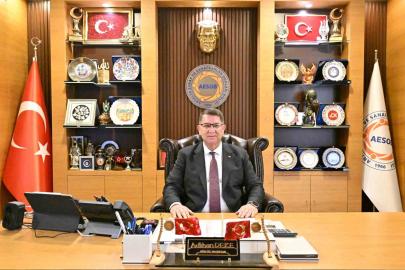 Adlıhan Dere: "Babalarımıza hediye, esnafımıza bereket olsun"