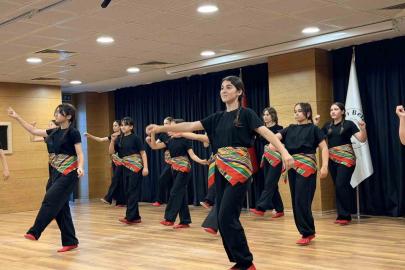 Akrobasi gösterisi büyük beğeni topladı
