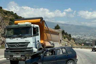 Antakya’da trafik kazası: 2 yaralı