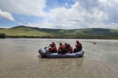 Aras Nehri’nde kaybolan çoban 101 personel tarafından aranıyor