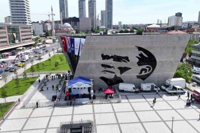 Ataşehir’de Yüzüncü Yıl Atatürk Müzesi ve Kütüphanesi ile İçerenköy Meydanı açıldı