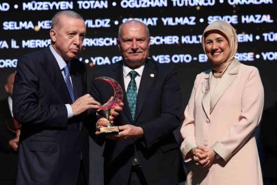 ATO’ya Kızılay’dan anlamlı ödül