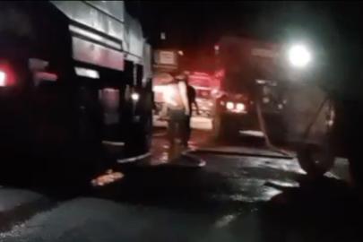 Ayvalık’ta fıstık çamı arazisinde çıkan yangın ormana sıçradı
