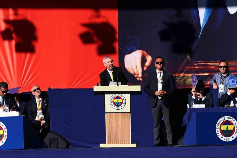 Aziz Yıldırım: "Benim Fenerbahçelilere ödenmemiş bir borcum var"