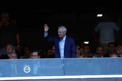 Aziz Yıldırım, Fenerbahçe’de 13. kez başkanlığa seçildi