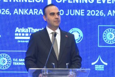 Bakan Kacır: "Son 1 yılda sağlık endüstrisinde yatırıma teşvik belgesi düzenleyerek 70 milyar lira yatırımı harekete geçirdik"