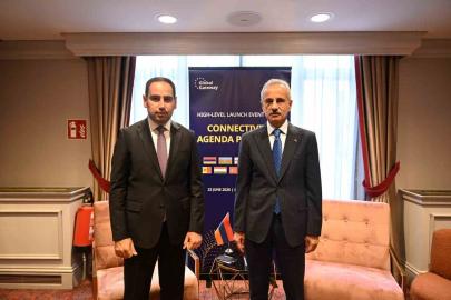 Bakan Uraloğlu, Ermeni mevkidaşı Khudatyan ile görüştü