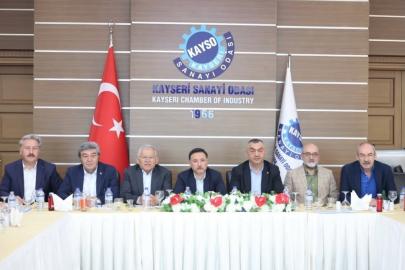 Başkan Büyükkılıç, Kayseri Sanayi Odası’nda istişare toplantısına katıldı