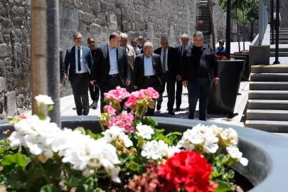 Başkan Büyükkılıç, tarihi kalede çocuklarla buluştu