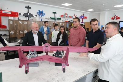 Başkan Çolakbayrakdar: "Avrupa’dan gelen öğrencilerin hayran kaldığı bir merkez oluşturduk"