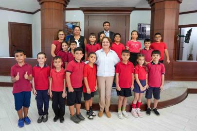 Başkan Gençay, minik misafirlerini ağırladı